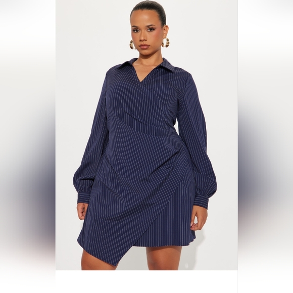 Fashion Nova Valeria Pinstripe Mini Dress - Navy Size 1X (14/16) (NWOT) - Picture 3 of 10